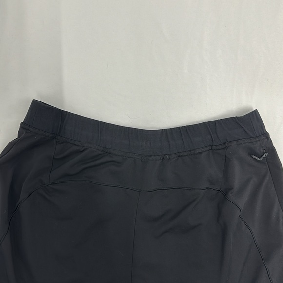 Lululemon Fundamental Short - Picture 8 of 11